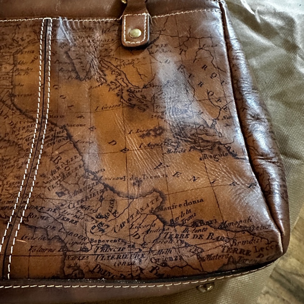 Poppy Top Zip Tote Signature Map Bag - Picture 4 of 15